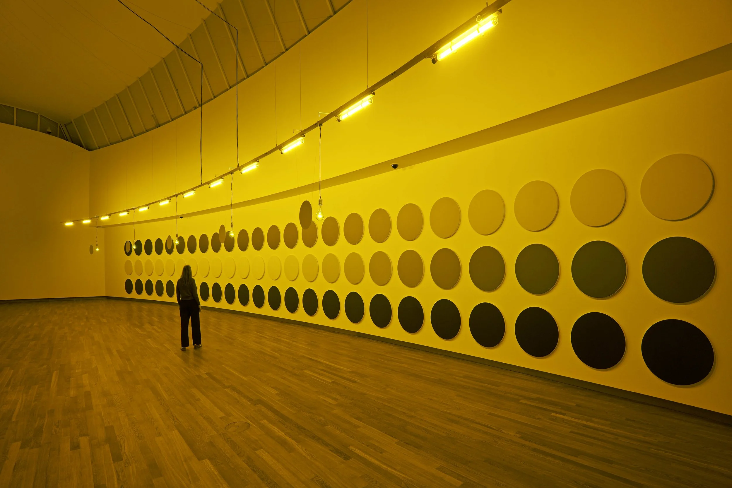 パルファン アートボード イエロー BEYOND VAN GOGH'S YELLOW — Numéro Netherlands